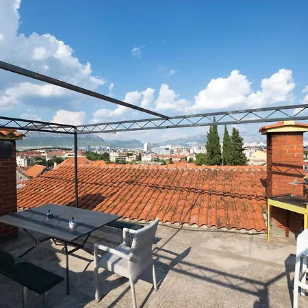 Apartment Panorama Split