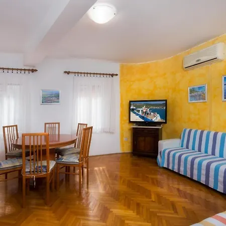 Apartment Panorama *