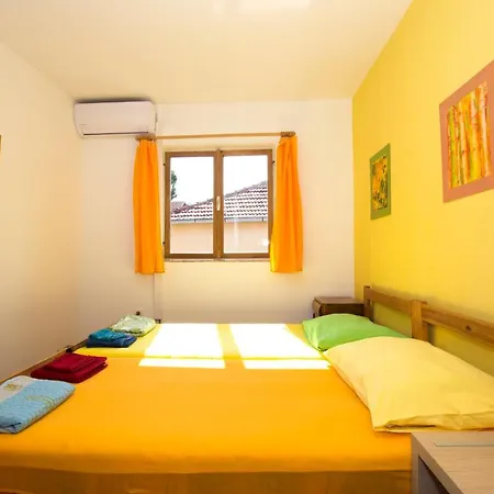 Panorama Apartment *